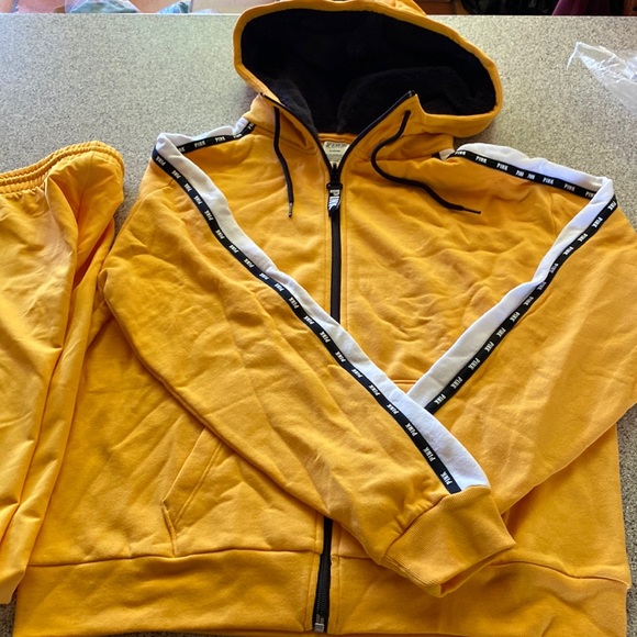 Vs Pink bling track pants faux fur full zip hoodie fashion show exclusive 2018 - Picture 6 of 15